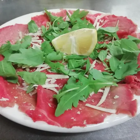 酒店 Ristorante Leon D'oro 2*