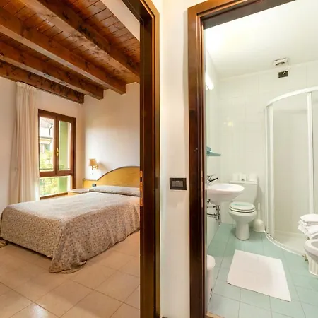 호텔 Ristorante Leon D'oro 에스테