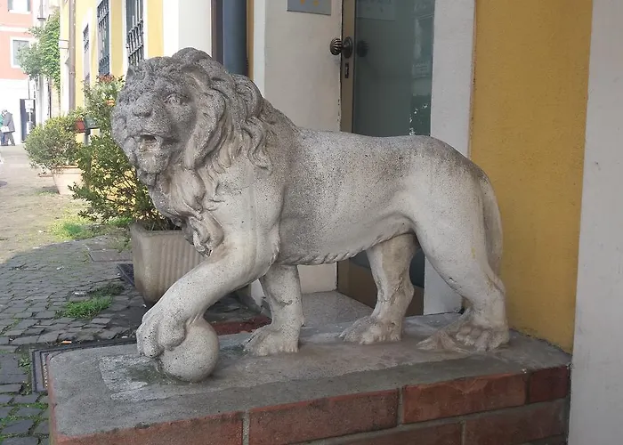 호텔 Ristorante Leon D'oro 에스테